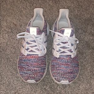 Adidas ultraboost sneakers amazing condition